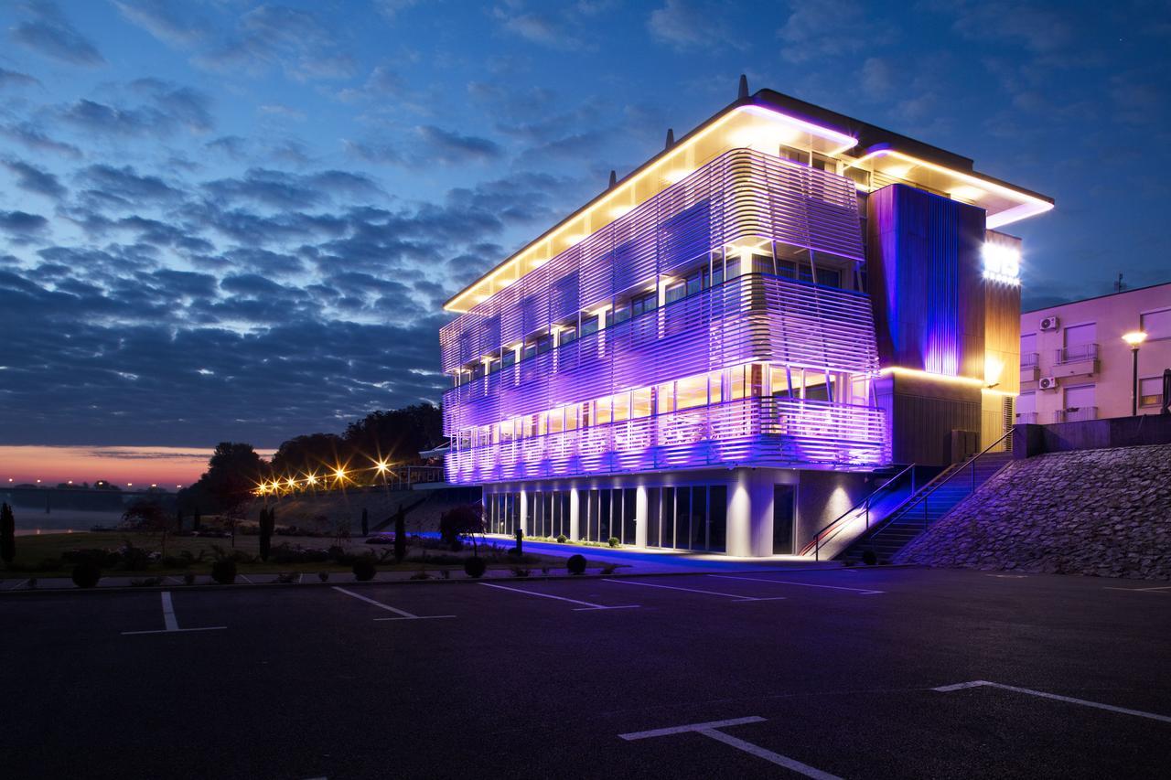 Hotel Navis Orasje Exterior foto
